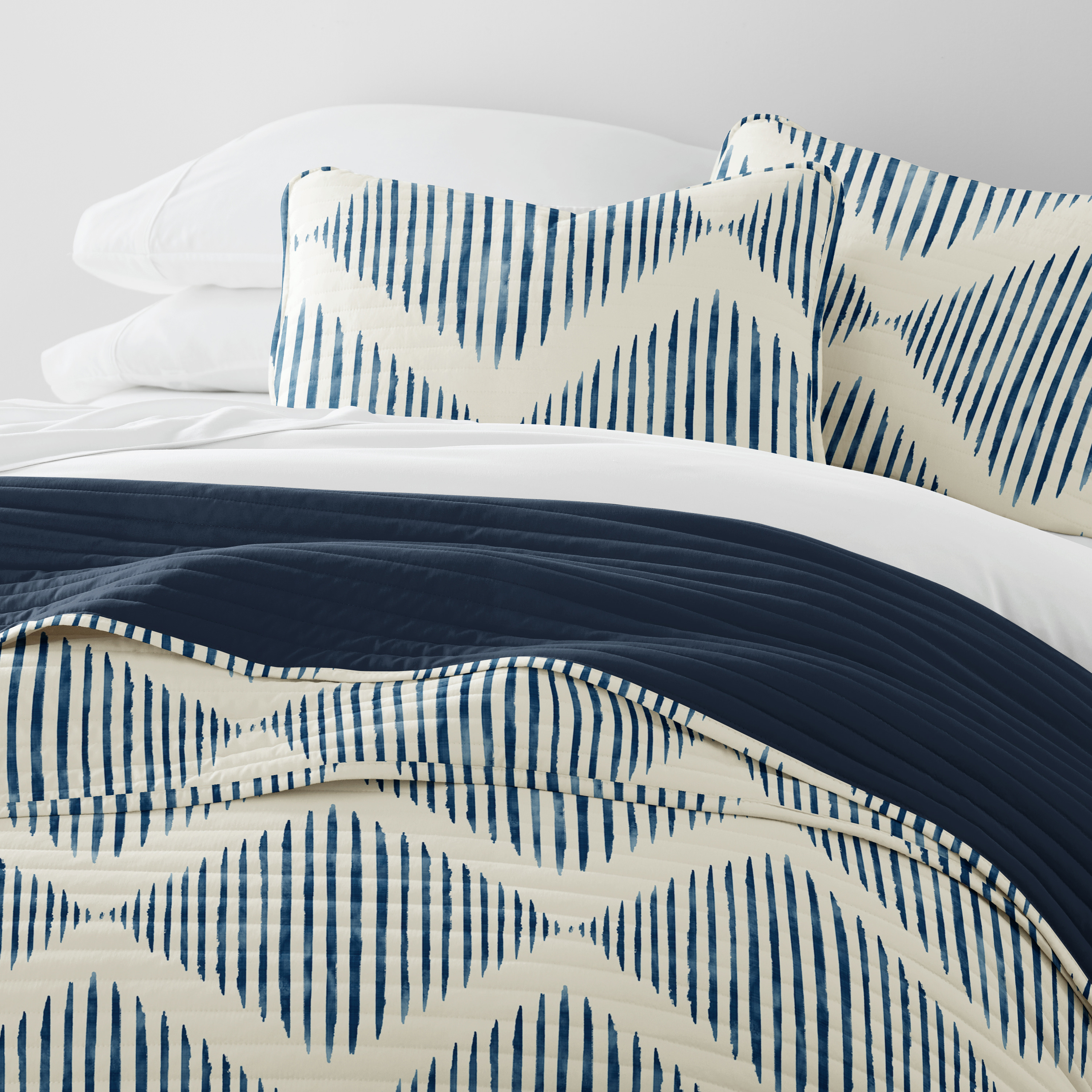 Modern Diamond Navy